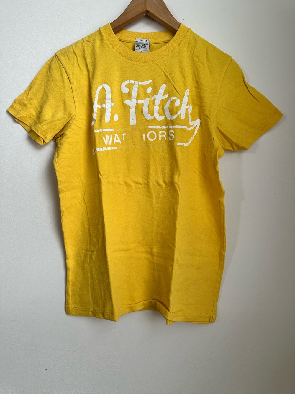 Abercrombie & Fitch Vintage Men’s Yellow Short-Sleeve Tee